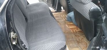 QAZ: QAZ 31029 Volga: 2.4 l | 1993 il Sedan — 11