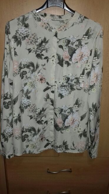 luna kosulje i bluze: Esmara predivna cvetna kosulja bluza. Bez ikakvih mana. Velicina S