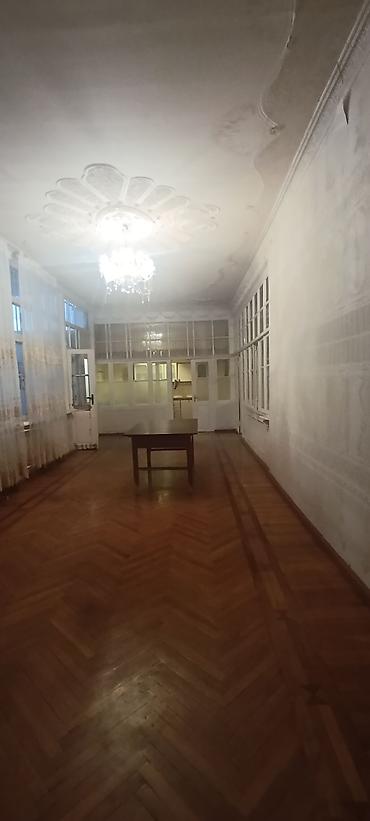 Kommersiya daşınmaz əmlakının satışı: Obyekt/yarımistehsal sahəsi - Geniş betonlanmış həyət: ortasında — 15