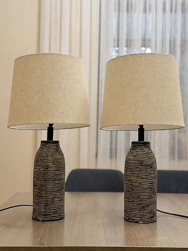 dekor isiq: Ashley Homestore “Mahima” masaüstü lampalar – 2-lik dəst - Model — 1
