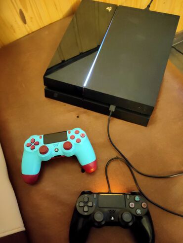 fat: Salam Alaikum. PS4 FAT satilir. Yaddaw 500 gb Prowivkali model (6.72)