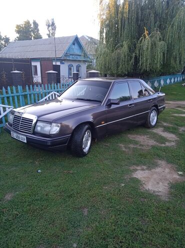 224 мерс: Mercedes-Benz W124: 1993 г., 2.2 л, Механика, Бензин, Седан