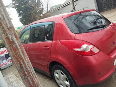 Nissan: Nissan tida satlir əla vəziyyətdədir - Rəng: qırmızı kuzov — 13