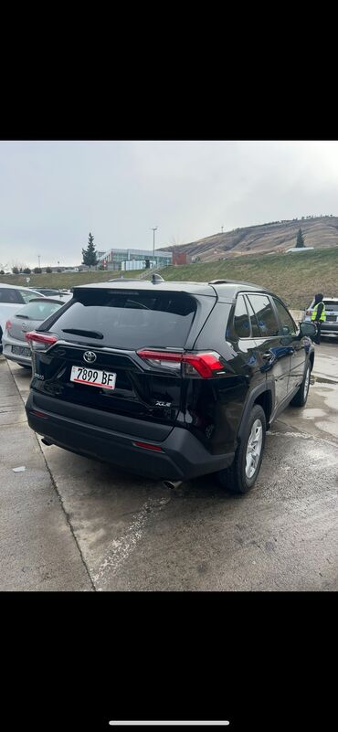 Toyota: Toyota RAV4: 2019 г., 2.5 л, Автомат, Бензин, Кроссовер