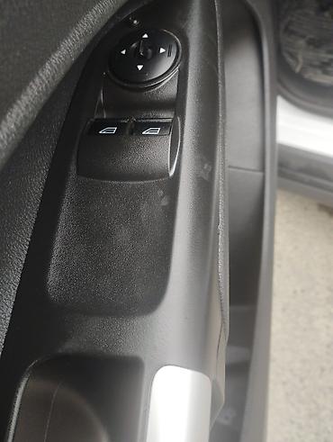 transit ford: Ford Transit Connect ağ rəngli yük furqonu - Korpus: uzun baza, 2 — 7