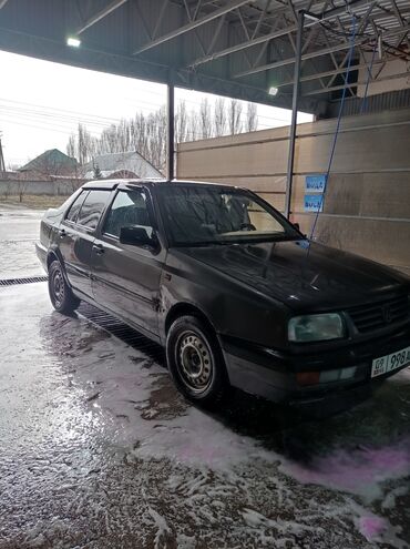 пассат 1993: Volkswagen Vento: 1993 г., 1.8 л, Механика, Бензин, Седан