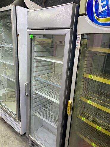 Paltaryuyan maşınlar: Mağaza vitrin soyuducusu – şüşə qapılı, tək qapı modeli