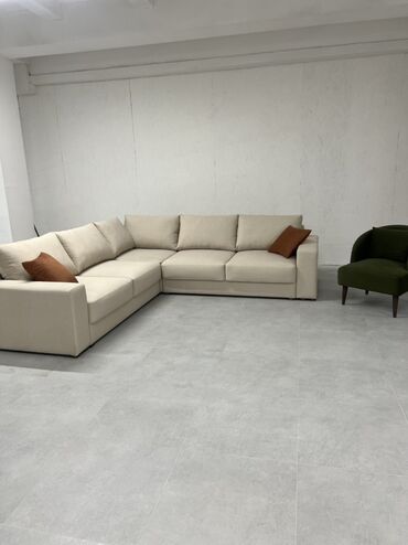 купить офисные диваны: Угловой диван, C подушками, Трехместный