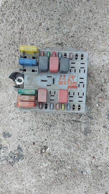 golim: FIAT PUNTO 3 1.2 KUTIJA OSIGURACA ISPOD HAUBE | Skinut sa punta 3 — 2