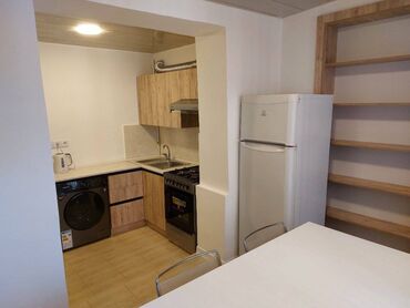 Uzunmüddətli kirayə mənzillər: Səbail rayonu İçəri şəhər metrosuna 3 dəqiqəlik piyada məsafədə — 9