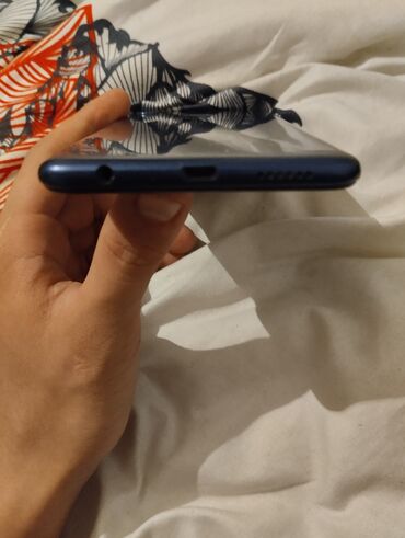 купить чехол для телефона: Samsung A10s, Б/у, 32 ГБ, цвет - Синий, 2 SIM