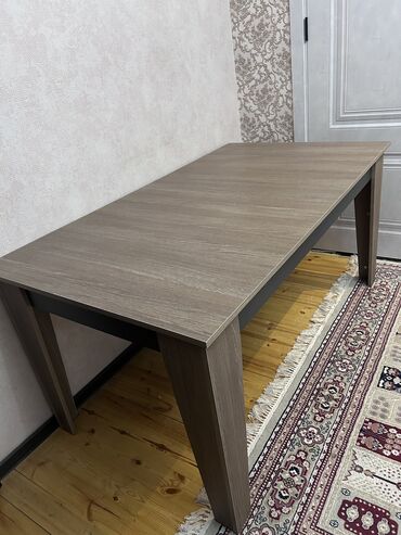 Masalar: Qonaq masası, Yeni, Açılmayan, Dördbucaq masa