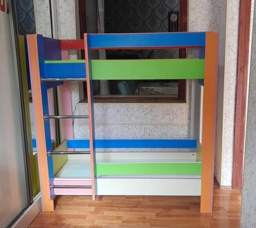 işlenmiş varota: 2 mərtəbə uşaq çarpayısı
1.50 hündürlük
1.44 uzunu
65 en