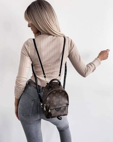 Rolke: S/m. L/xl 
1900 — 10