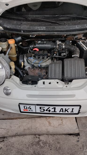 Другие автомобили: Компактный хэтчбек. Кузов и экстерьер: - 5-дверный кузов, светлый — 1