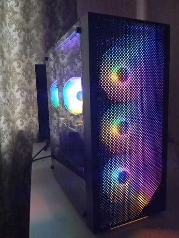 купить процессор intel core i3 для ноутбука: Компьютер, ядер - 4, ОЗУ 32 ГБ, Для несложных задач, Intel Xeon, HDD + SSD