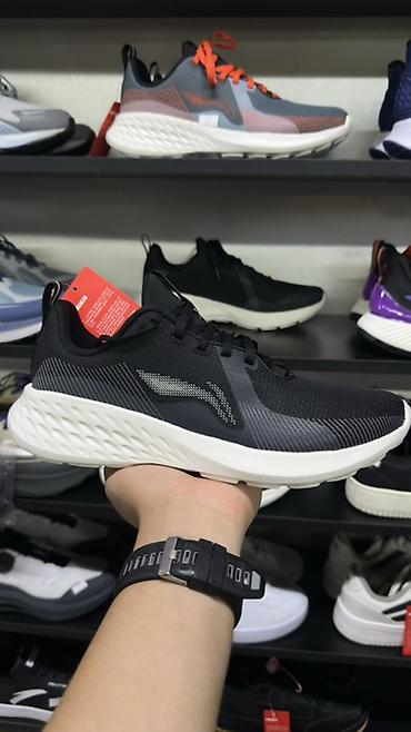 39: Кроссовки для бега и повседневной носки Li-Ning. Модель выполнена в — 5