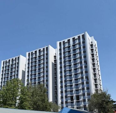 сдаю квартиру в барачном доме: 3 бөлмө, 79 кв. м, Элитка, 12 кабат, ПСО (өзү оңдоп түзөтүп бүтүү үчүн)