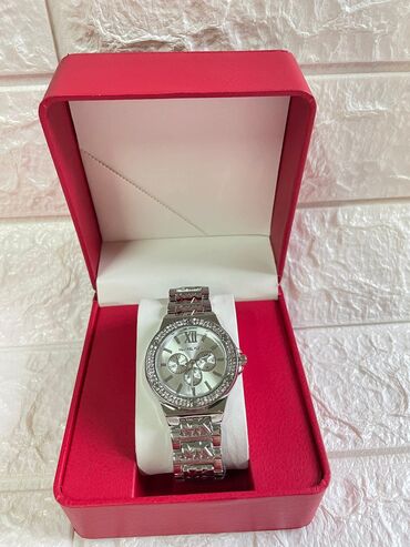Ručni satovi: Cena: 3100 (sa kutijom)
Cena:2600 (bez kutije) ✨ — 27