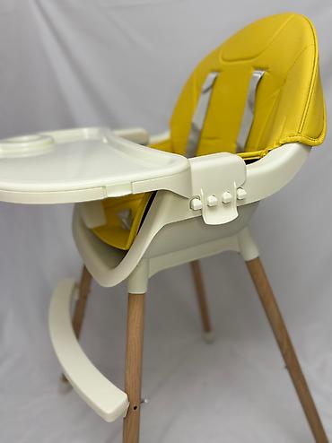 Стульчики для кормления: Продаются новые стульчики для кормления. Стильные и удобные . Съемный — 2