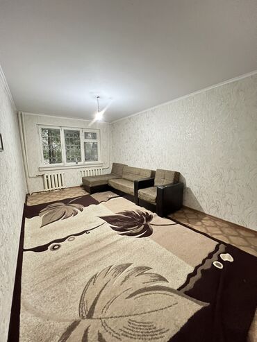оставлю квартиру за уход: 2 комнаты, 42 м², 104 серия, 1 этаж, Косметический ремонт