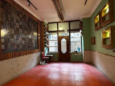 Kommersiya daşınmaz əmlakının satışı: Nizami metrosunun yaxınlığında, Qoç ət restoranın yanında 16 mərtəbəli — 16