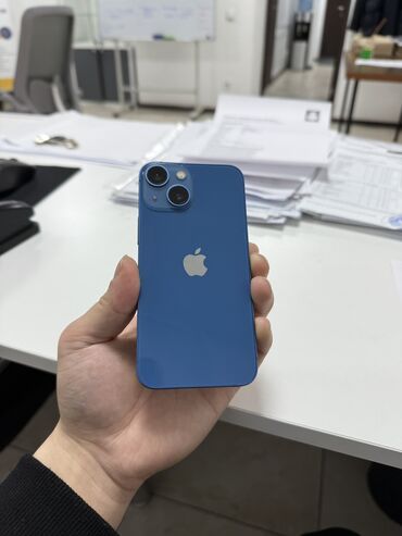 купить айфон в рассрочку в бишкеке: IPhone 13 mini, Б/у, 256 ГБ, Голубой, 80 %