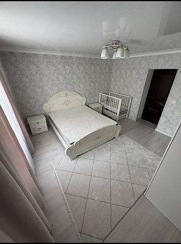 Продажа коттеджей и домов: Продается 4‑комнатный дом Локация: ж/м Ак‑Орго, ул. Алыкулова — 11