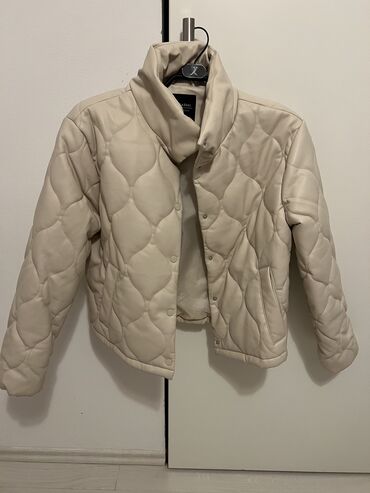 ženske zimske jakne h m: M (EU 38), L (EU 40)