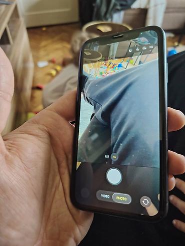 Apple iPhone: IPhone 11 – 72% Battery Health Na prodaju Apple iPhone 11 u očuvanom — 11