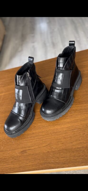 Botinka və botilyonlar: Ölçü: 39, İşlənmiş — 9