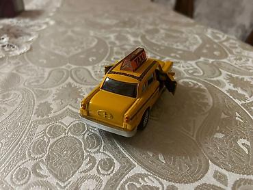 demir masin: Uşaq oyuncaq avtomobil dəsti – 3 ədəd Tərkib: - Sarı “TAXI” işarəli — 6