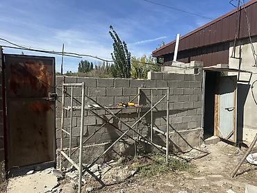 Надо демонтировать стену, и заново поставить Пескоблоки. Машина at lalafo.kg Надо демонтировать стену, и заново поставить Пескоблоки. Машина