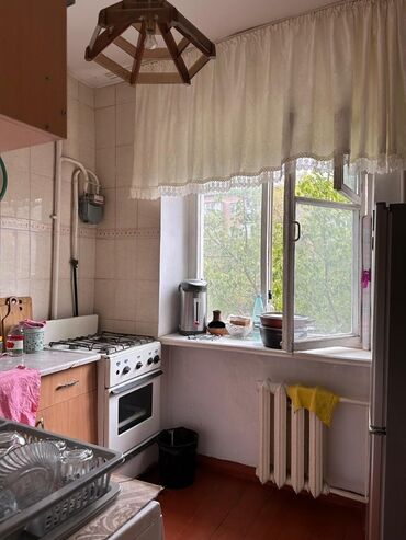 дом двух этажный: 2 комнаты, 50 м², Индивидуалка, 2 этаж, Косметический ремонт