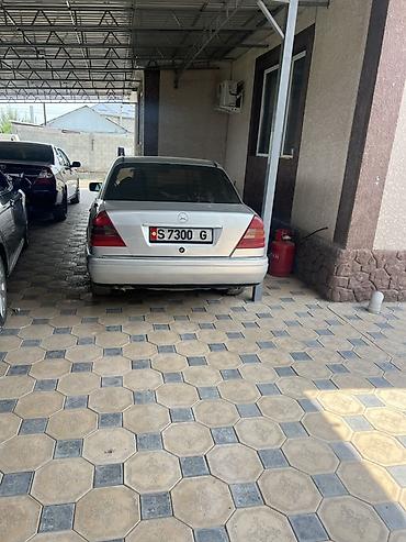 ли 9 авто: Mercedes-Benz C-Class: 1993 г., Седан — 4