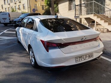 Hyundai: Hyundai Elantra: 2 l | 2022 il Sedan — 9