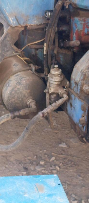 Traktorlar: Mavi rəngli təkərli kənd təsərrüfatı traktoru Texniki xüsusiyyət və — 8