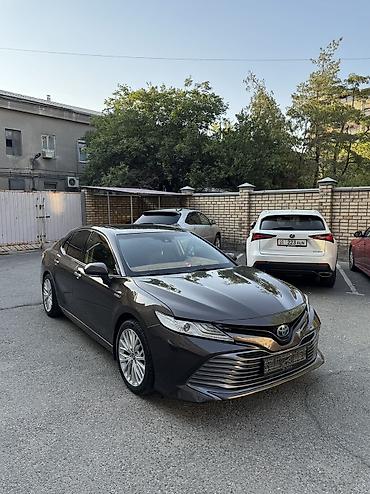 byd e2 2025: Toyota Camry: 2018 г., 2.5 л, Вариатор, Гибрид, Седан — 8