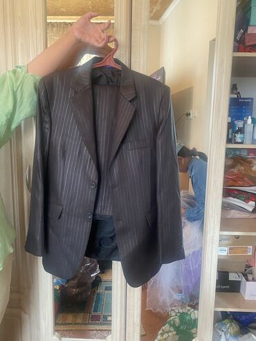 стильные мужские пиджаки: Костюм 4XL (EU 48), цвет - Черный