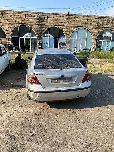 1999 ford transit: Ford Mondeo: 2 l | 2004 il 200000 km Sedan — 3