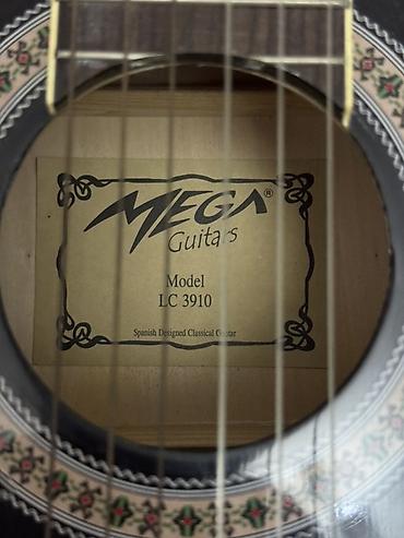 Klassik gitaralar: MEGA Guitars LC 3910 klassik gitara - Model: LC 3910 (Spanish — 3