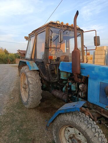 диски разноширокие на бмв х6: MTZ Belarus 82.2 traktor - Rəng: mavi - Model üzərində “82.2”
