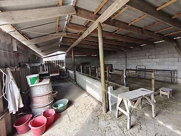 Продажа коттеджей и домов: Продаётся жилой дом с участком. Объект: - Одноэтажный дом - Во дворе — 11