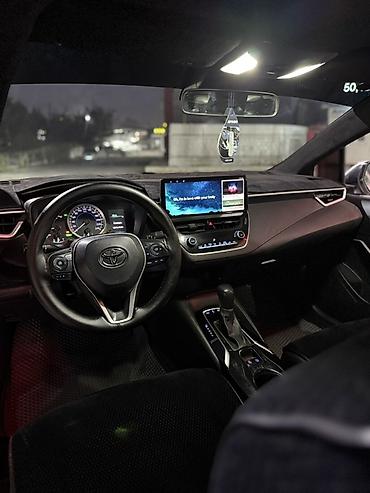 bmw 2: Toyota Corolla: 2019 г., 1.8 л, Автомат, Бензин, Седан — 6