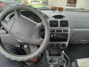 киа рио механика: Автомобиль Kia Rio в кузове хэтчбек черного цвета. Модель оснащена