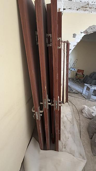 metbex qapilari: İç qapılar – taxta teksturalı, şüşə dekorlu - Material: ağac — 2
