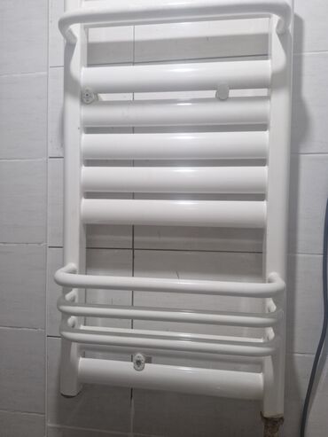 сушилка для белья в ванной: Отопительное оборудование для дома: 54штуки по 300 сом каждая и