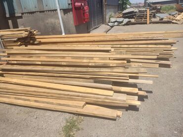 строительные оборудования: Продам лес обрезной, толщина 20 мм, длина от 1 до 6 метров. Цена 12000