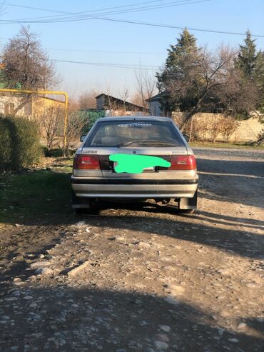 мазда 626 талас: Mazda 626: 1989 г., 2.2 л, Механика, Бензин, Хетчбек