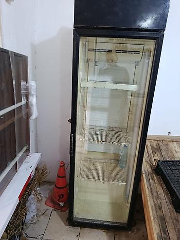 soyuducular satisi: Vitrin soyuducu işlək vəziyyətdə di təcili Satılır 450 m Ünvan — 4